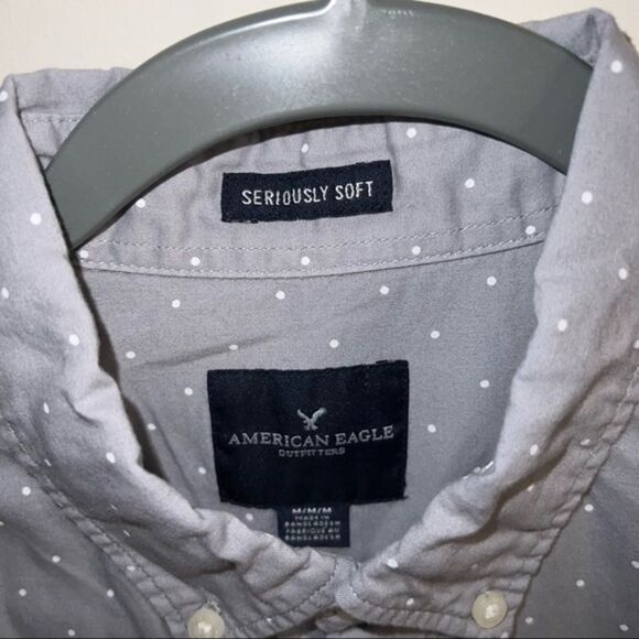 American Eagle Seriously Soft Gray with White Polka Dot Button Down Shir… - Picture 2 of 3